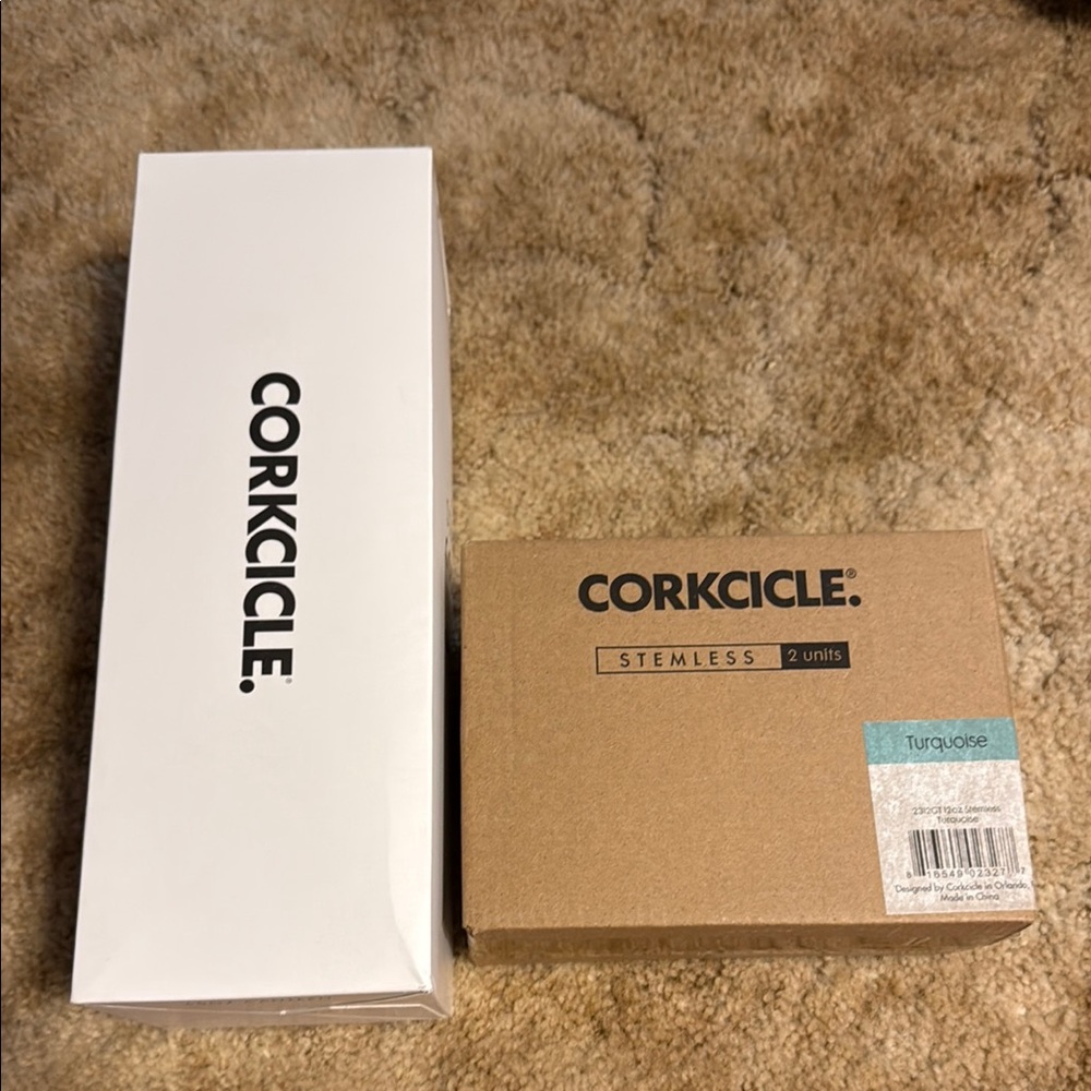 Bundle of 60 oz canteen and 2 stemless 12 oz glasses Corkcicle